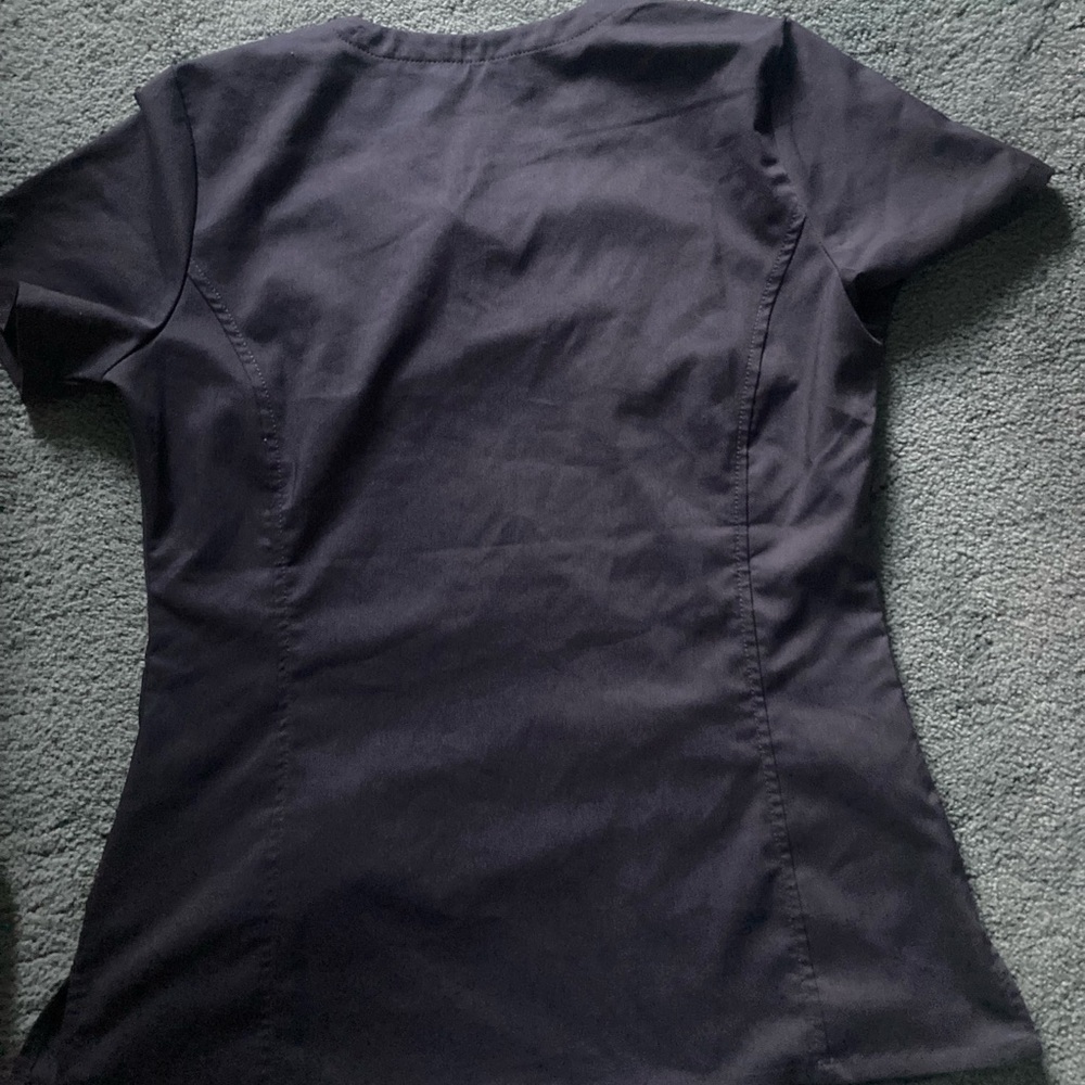 Scrub top - Picture 3 of 4